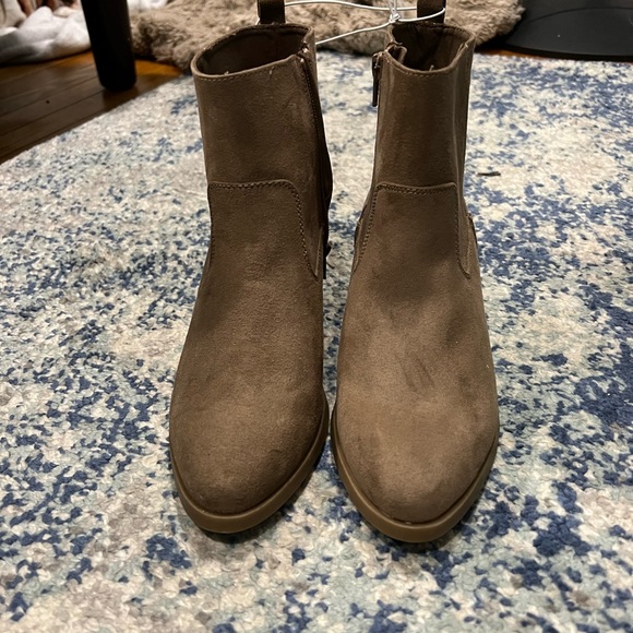 Womens boots - Picture 3 of 4